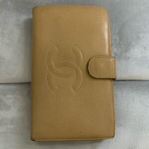 Chanel Beige Classique COCO Caviar Skin Wallet Pre-loved